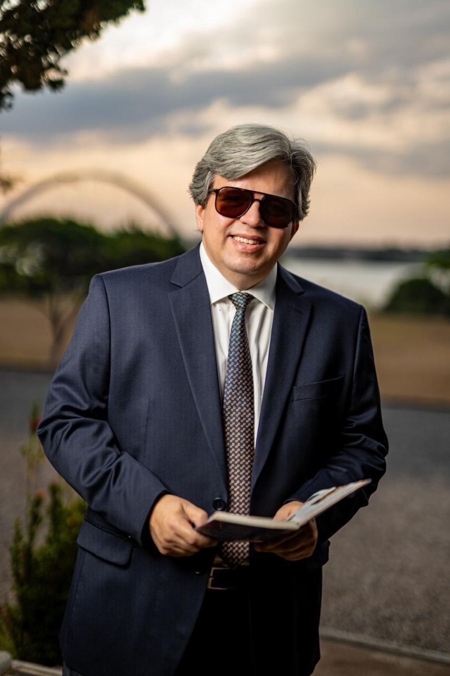 Tabanez entrevista Gabriel Portella na Rádio Sucesso FM neste sábado: debate sobre 2026 e indiciamento de Bolsonaro agita o programa