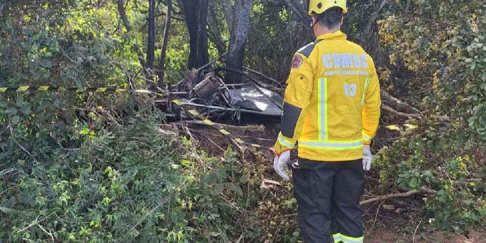 Balão pega fogo e cai em SC; 8 pessoas morrem e 13 sobrevivem
