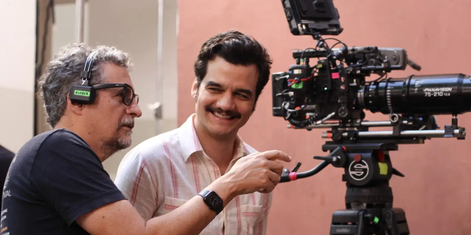 Em clima de final de Copa, Brasil se prepara para noite do Oscar