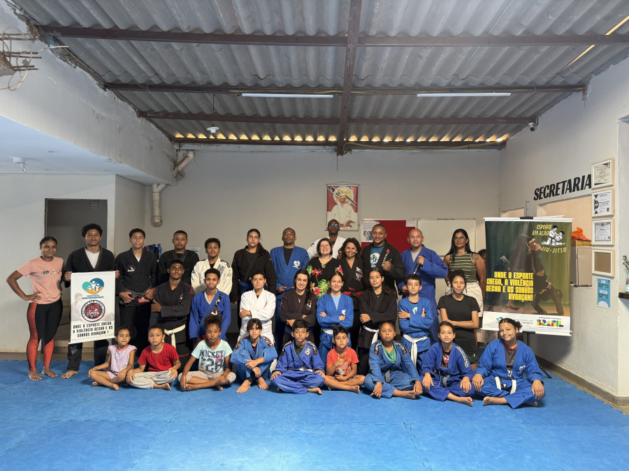 Instituto Bom Samaritano transforma vidas com ação de jiu-jitsu e prevenção à violência na Cidade Estrutural